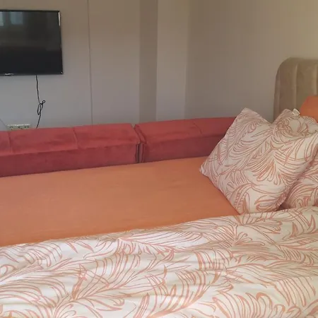 Private Bed & Breakfast *